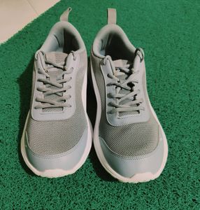Puma Men's Casual Shoes. Like New. Good Condition.