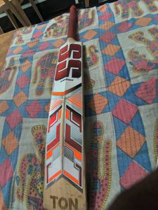 SS TIGER ENGLISH WILLOW CRICKET BAT SH.