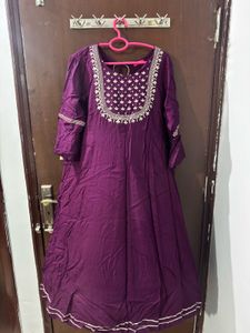 Elegant Purple Embroidered Kurta
