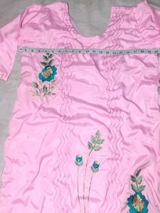 Elegant Pink Embroidered Kurta
