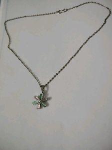 217.Delicate Pendant Necklace