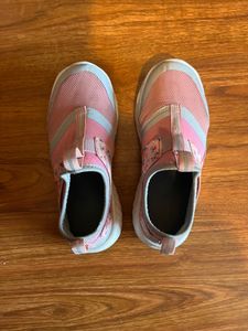 kazar max sneaker 8-8.5 yrs