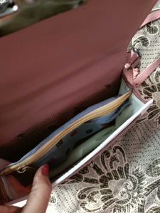Chic Pink &amp; White Shoulder Bag