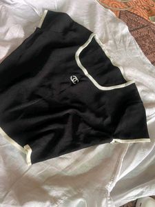 Sale !!Black &amp; White Trim Top