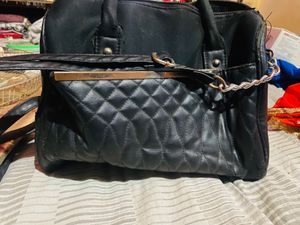 Chic Black unique Handbag