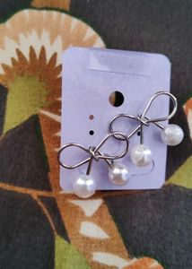 Elegant Pearl &amp; Iridescent Earrings Set