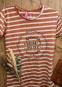 🦋Striped Graphic T-Shirt🦋