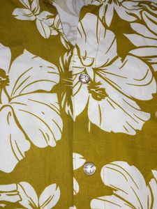woman Olive Green Floral Print Cotton Kurta &amp; Pant