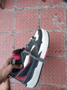 Men's Black and White Sneakers