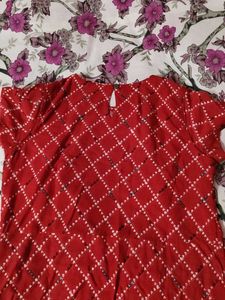 M Size Elegant Red Kurta with Floral Embellishment