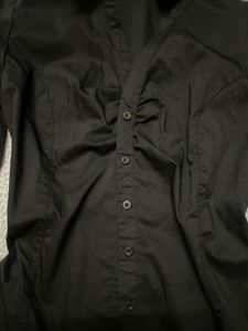 -Y2K Black tight button top🖤
