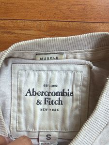 Abercrombie &amp; Fitch Grey T-Shirt