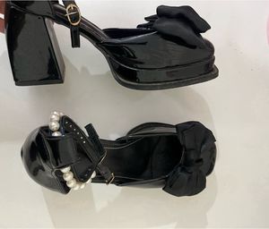 Elegant Black Bow &amp; Pearl Heels