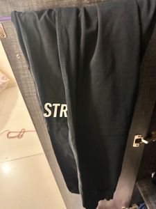 joggers n bottle Miniso