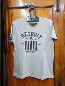 Beautiful Detroit Graphic T-Shirt