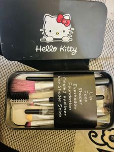 Hello Kitty Makeup Brush Set