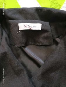 Chic Black Double-Breasted Blazer
