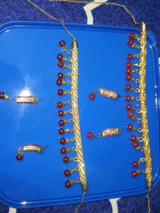 Gold Tone Necklace & Earring Set