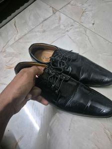 Classic Black Leather Oxford Shoes
