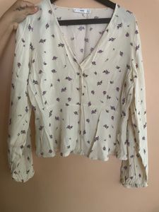 Chic Floral Print Button-Up Blouse