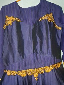 Elegant Navy Blue Kurta Set with Gold Embellishmen