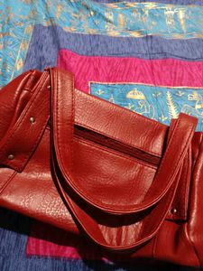 Chic Red Fashion Handbag