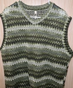 Sleeveless Patterned Knit Top