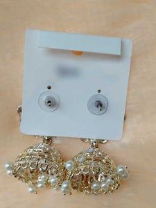 Elegant Kundan &amp; Pearl Jhumka Earrings with earcha