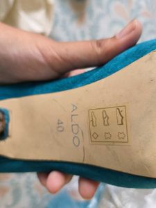 ALDO Stunning Teal Suede Heels