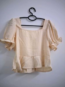 soft peach puff sleeve crop top