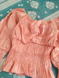 Peach Smocked puffed sleeved Top🍑💝