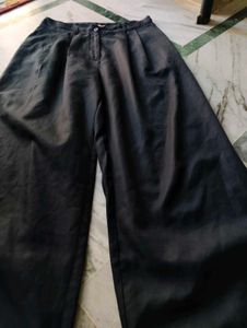 Chic Wide-Leg Black Pants