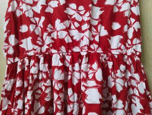 Chic Red &amp; White Floral Sleeveless Dress