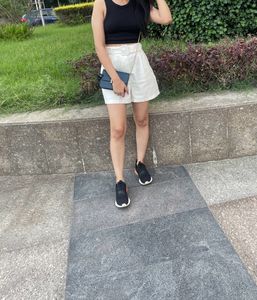 Women Shorts In Excellent Condition