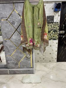 Elegant Floral Print Kurta Set