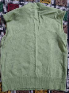Light Green Sleeveless Turtleneck Sweater