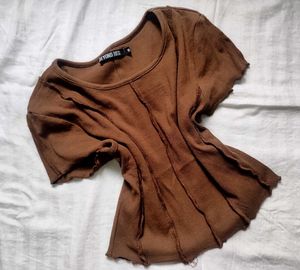 🌸Unique Brown Ribbed Lettuce Hem Top🌸