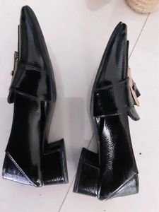 Chic Black Buckle Loafers- Size 37
