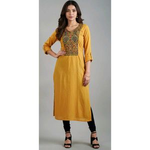 Mustard yellow 💛 Embroidered Kurta