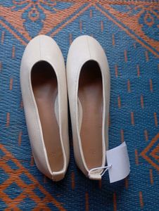 Classic Beige H&amp;M  Ballet Flats