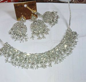 Designer Kundan & Pearl Jewellery Set