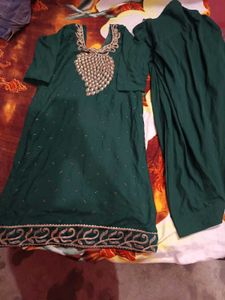 Elegant Green Embroidered Kurta Set