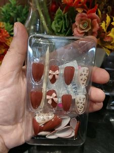 Press-On Nails with Bow Detail