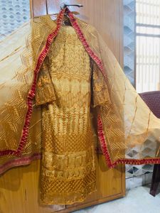 Designer Embroidered beautiful pakistani suit set