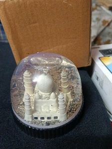 Taj Mahal Snow Globe