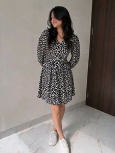 Chic Floral Print square neck Mini Dress