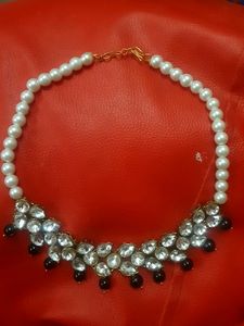 Imitation White Beads Kundan Jwellary