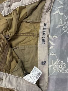 khaki pants