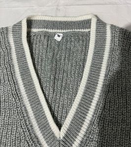 Gray V-Neck Knit Vest