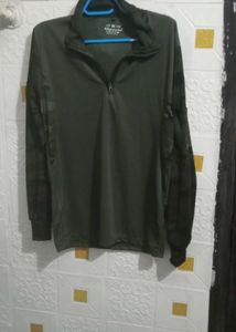 Men's Camouflage Long Sleeve Shirt (L size)